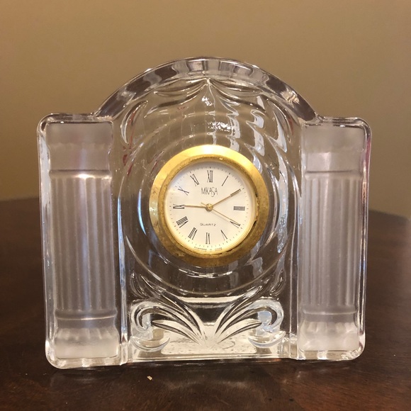 Mikasa Other - 🆕 Mikasa Crystal clock.